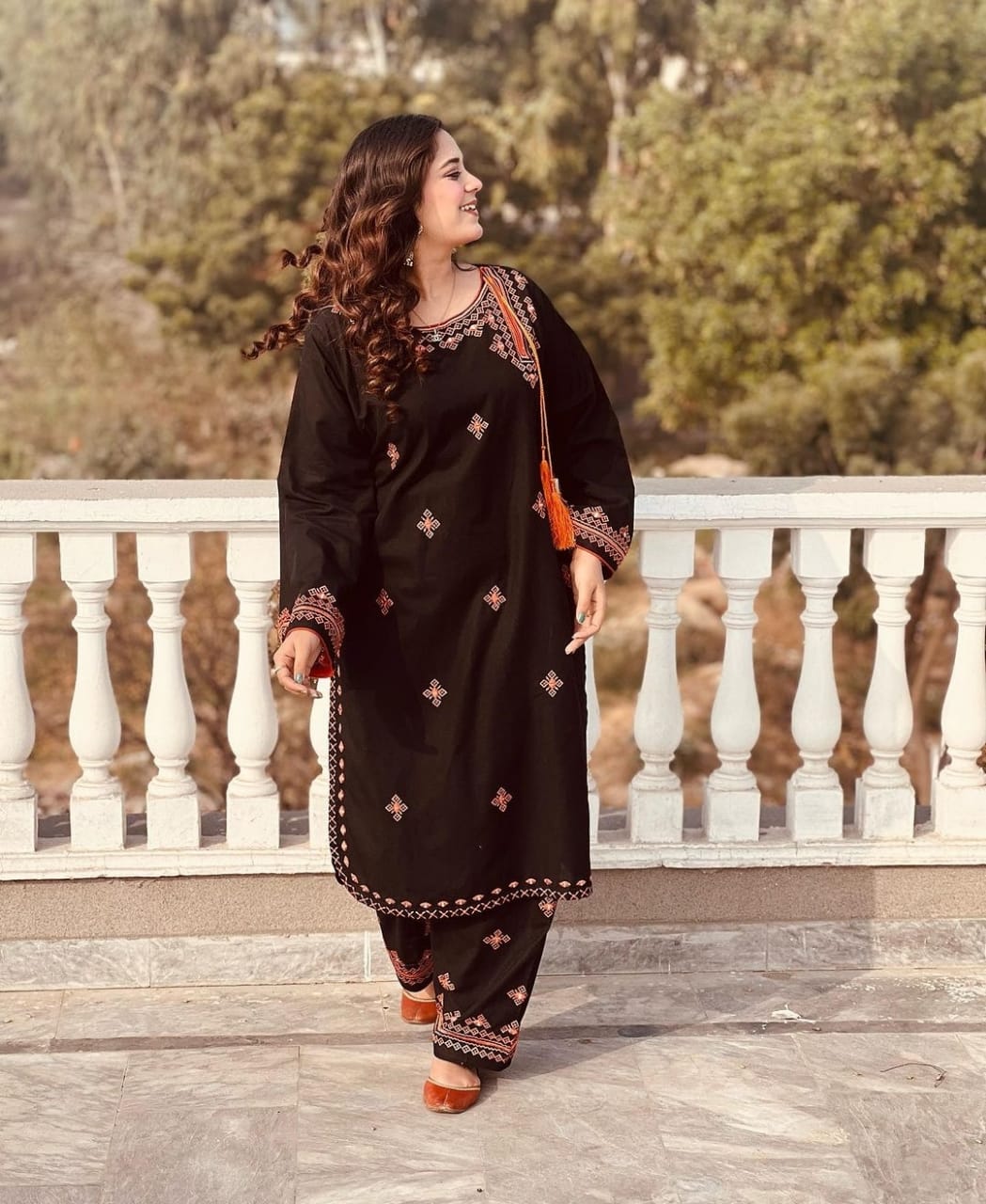 Traditional Blochi 2pc