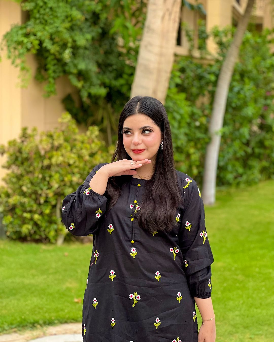 EMBROIDERY GULAB BLACK 2PC